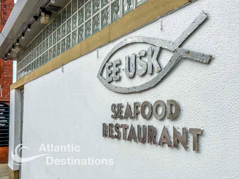 Day tours from Glasgow - Oban harbour restaurant