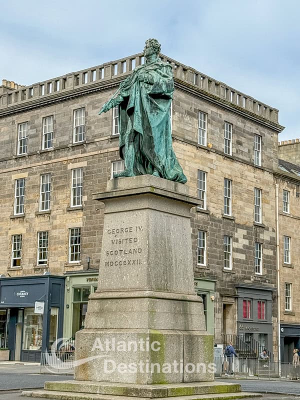 Statue commemorating the visit of King George 4rth to Edinburgh in 1822 during our Scottish highlands tour.