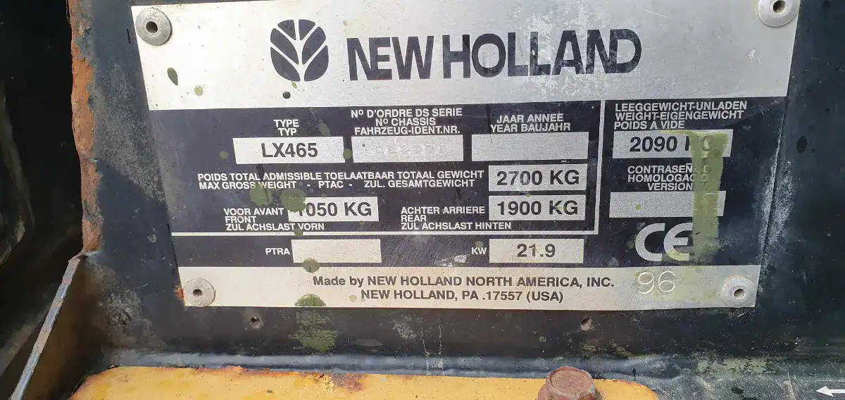 New Holland LX465 kompakt rakodó - Image 6
