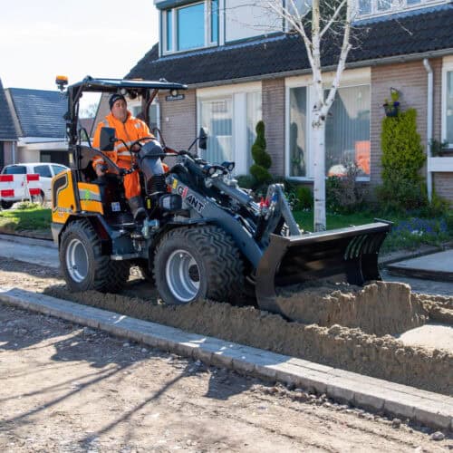 G2700E X-TRA HD derékcsuklós rakodógép