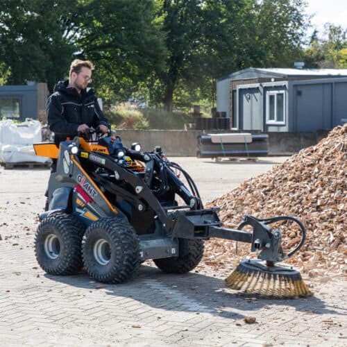 GS900E csúszókormányzású rakodógép