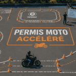 permis accéléré moto sur plateau avec moniteur