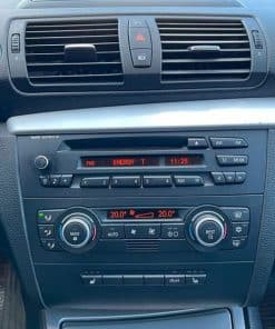 Hochwertiges Original Klimabedienteil für BMW 1er bis 3er Modelle, passende Fahrzeugsteuerung.