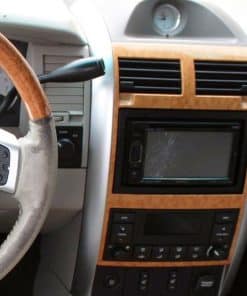 Navi- und Autoradioumbau im Fahrzeug, Einbausituation im Armaturenbrett.