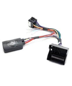 4. Praktisches Autoradio Adapterkabel mit mehreren Anschlüssen für einfache Fahrzeug-Integration.