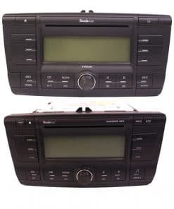 Skoda Autoradio Doppel-Din mit Touchscreen und Bedienelementen, geeignet für den Einbau.