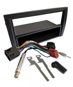 2. Hochwertiges Autoradio Einbauset mit Anschlusskabel und Befestigungstools.