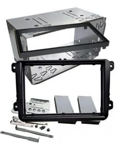 Hochwertige Doppel-DIN Einbaurahmen für Autoradios, Metall und Kunststoff, passgenau, einfache Montage.