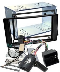Hochwertiges DIN-Radio Einbauset mit Rahmen, Kabelbaum und Anschlussadapter für Autoradio-Installation.