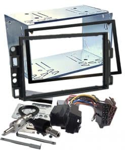 Angebotsbild für Autoradio Einbauset mit Rahmen, Kabel und Werkzeug.
