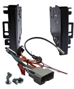 2. Montagesatz für Car-Hifi und Autoradio, inkl. Kabel und Schrauben.