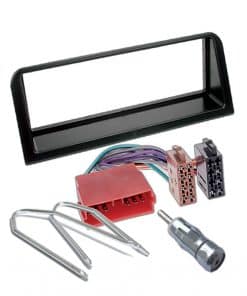 Kfz Radio Einbaurahmen mit Kabelsatz und Anschlussadapter für Autoradio Installation.