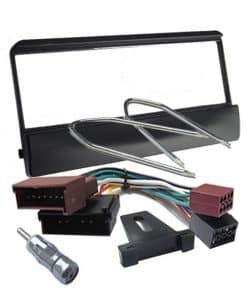 Hauptbild für Autoradio-Einbaufertigungen mit Kabel-Adapter und Montageschiene.