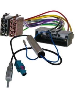 Steckeradapter für Autoradios mit Kabelverbindung und Micro-Relais.