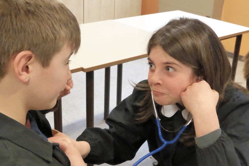 progetti scuola - scuola primaria di primo grado - ascoltiamo il cuore - lezione di scienze con avis - avis provinciale re