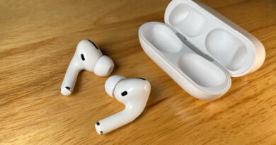 Apple launch AirPods Pro service program response to cracking sound and ANC issues