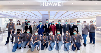 HUAWEI High-End Experience store grand-opening