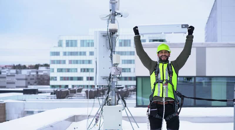 Ericsson accelerate 5G mid-band rollouts with ultra light massive MIMO and RAN compute solutions