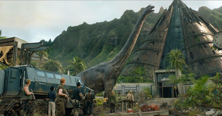 JURASSIC WORLD