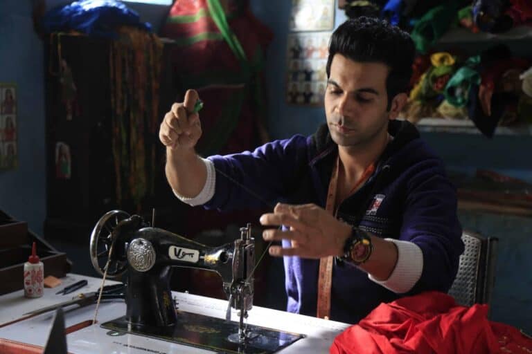Rajkummar Rao learns tailoring for Stree! 