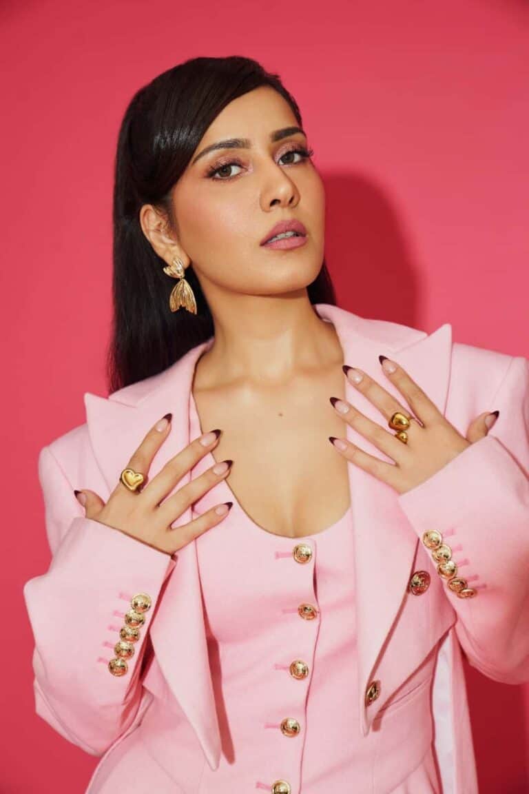 Raashii Khanna’s Tollywood wish-list: Actress wants to work with Prabhas and Mahesh Babu