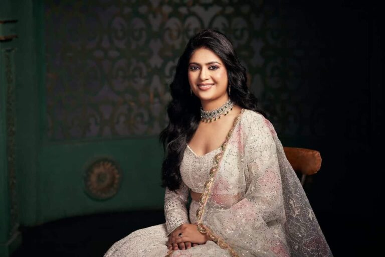 Sneha Astunkar Releases Heartwarming Love Ballad “Mohabbat Baaki” This Monsoon Season