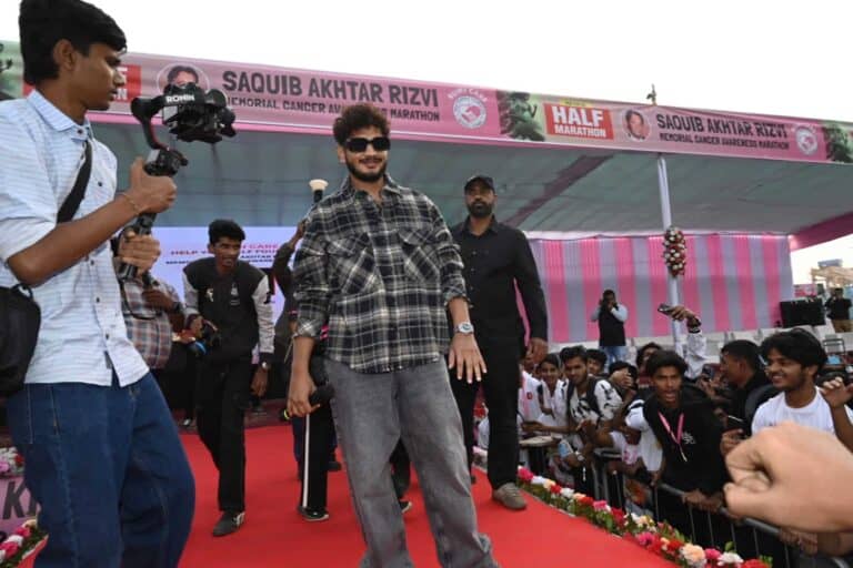 Munawar Faruqui Shines at Cancer Awareness Marathon in Mumbai.
