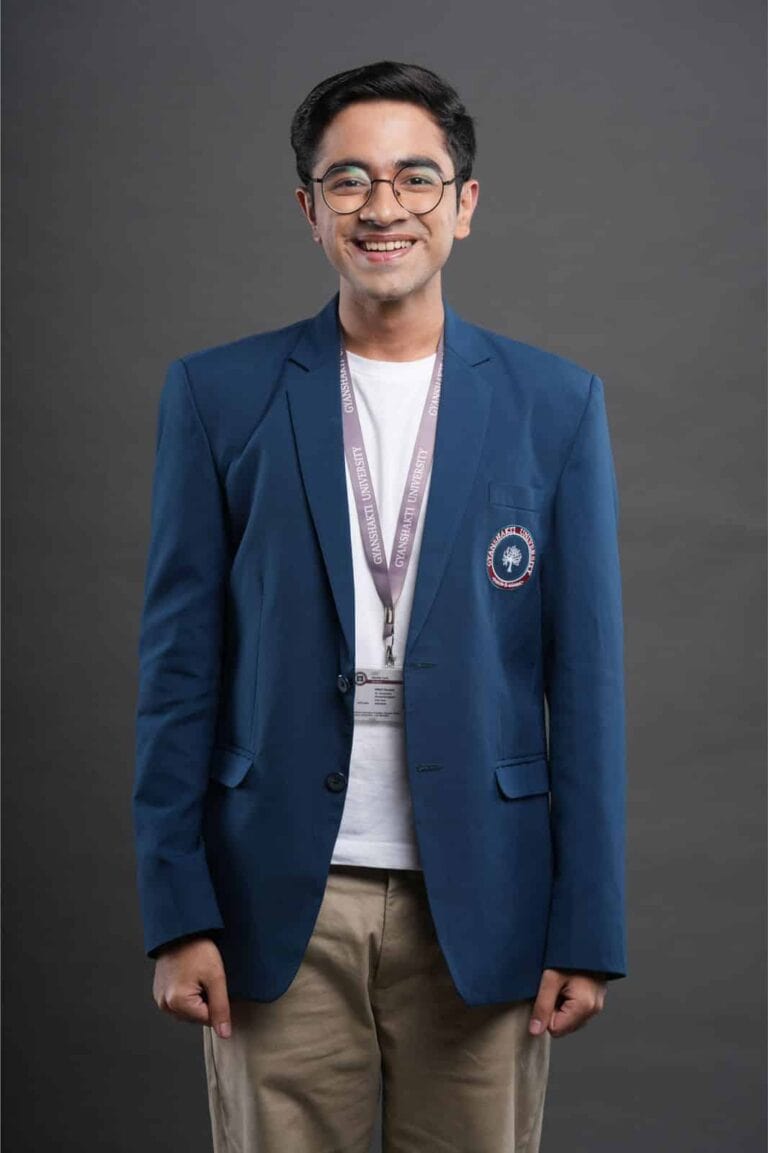 Ronit Ashra Steals the Show as Nikhil Saxena in Swipe Crime.
