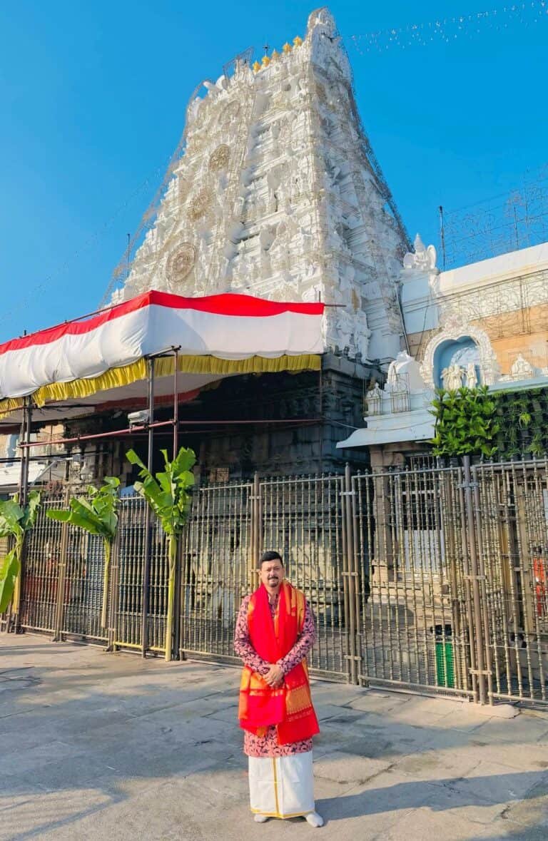 Devotional Start to 2025: Swapnil Joshi Seeks Blessings at Tirupati Balaji.