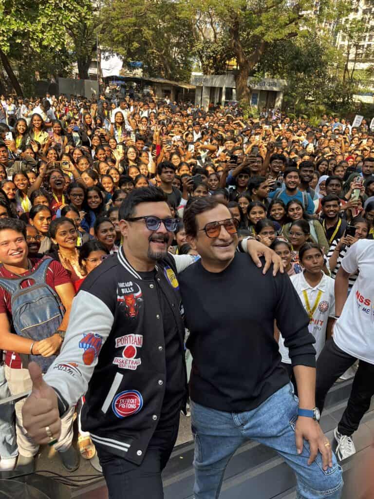 Prasad Oak Praises Swapnil Joshi at Jilbii Trailer Launch.