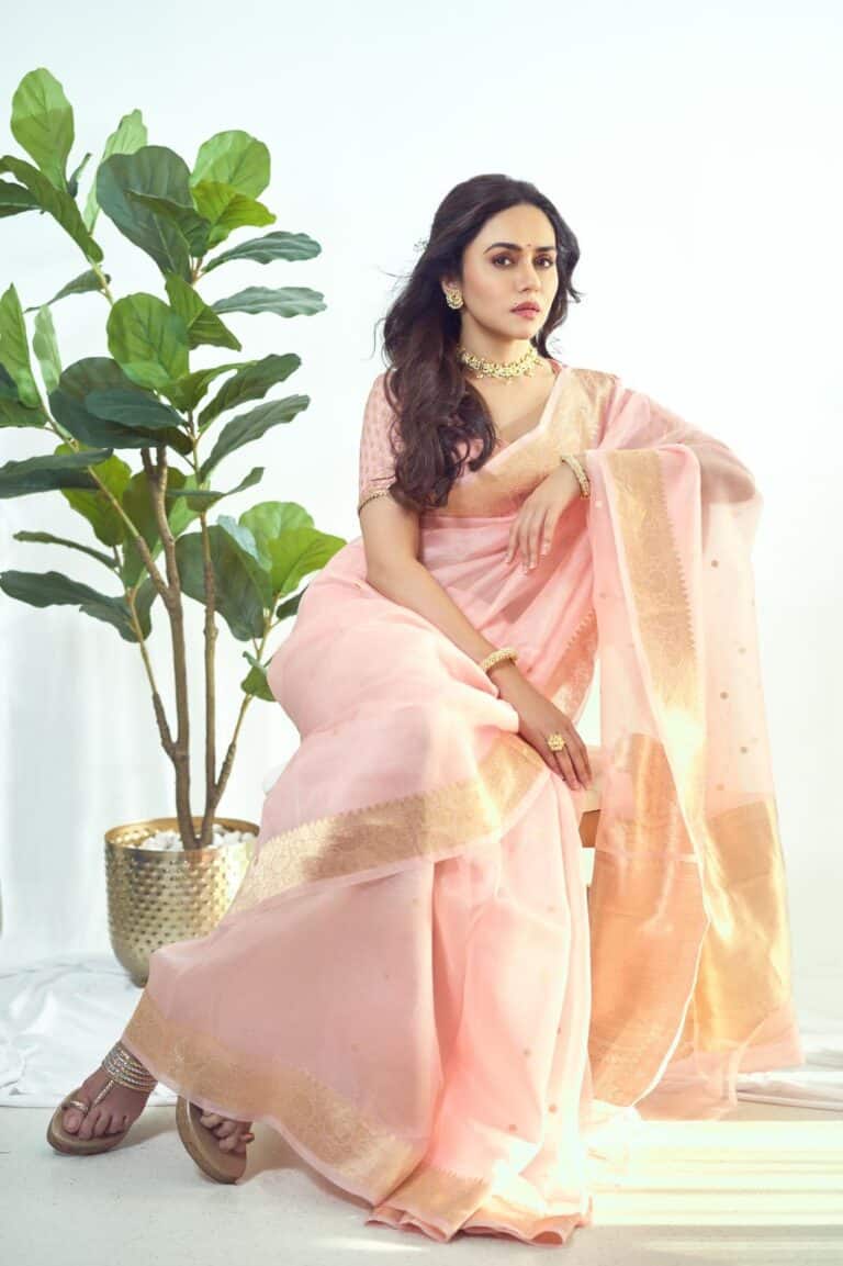 Amruta Khanvilkar Celebrates a Special Gudhi Padwa in Her New Home.
