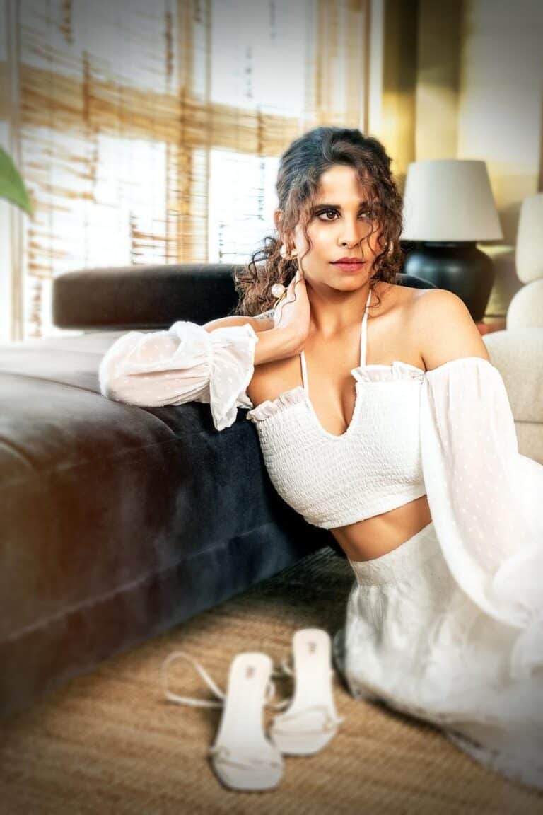 Sai Tamhankar’s Lavani Song ‘Aalech Mi’ Teaser from Devmanus Goes Viral.