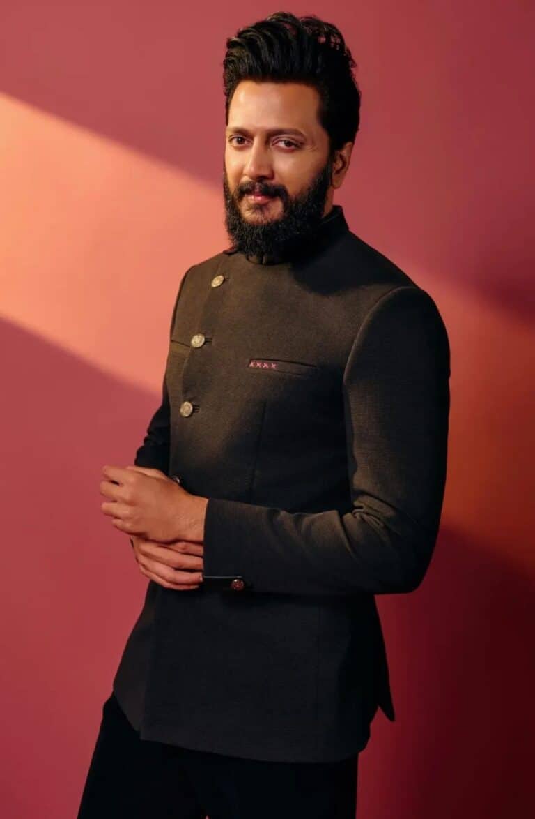 Riteish Deshmukh Invites Designers to Create Logo Font for ‘Raja Shivaji’.