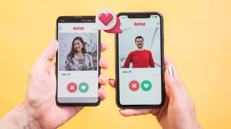 Dating Apps & Hookup Culture: Are We Losing Real Intimacy?