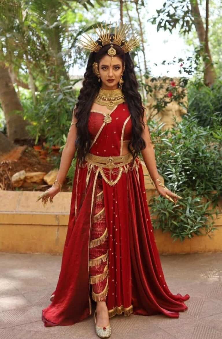 Kavita Banerjee on Becoming Karn Mohini: “2 Hours in the Makeup Chair, But It’s All Worth It”.
