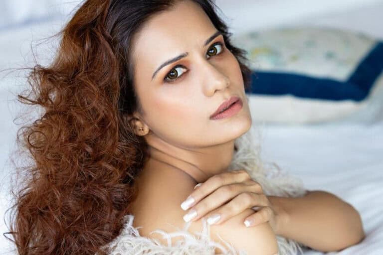 Kajal Vashisht is Back! Rowdy Rathore Actress Returns to Gujarati Cinema with Bhalle Padharya.