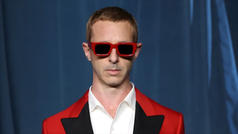 Jeremy Strong on Jesse Eisenberg’s Method Acting in ‘Social Network’