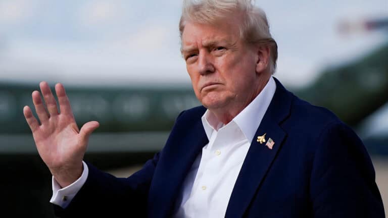 Trump Warns of Tougher Actions as Government Shutdown Drags On