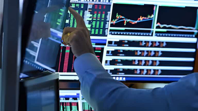 October Rally: Stocks Climb on Trade Optimism and Strong Earnings Outlook