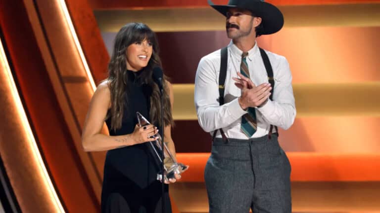 2025 CMA Awards : Lainey Wilson Shines in Country Music’s Biggest Night 2025 CMA Awards : Lainey Wilson Shines in Country Music’s Biggest Night