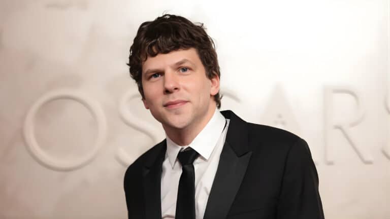 Jesse Eisenberg to Give Kidney to Stranger in Brave Act of Kindness: “It’s a No-Brainer”