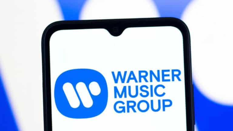 Warner Music Settles AI Music Lawsuit with Suno, Partners for Licensed AI Models Warner Music Settles AI Music Lawsuit with Suno, Partners for Licensed AI Models