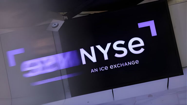 Wall Street Edges Higher on AI Innovations and High-Value M&A Deals Boosting US Stock Market