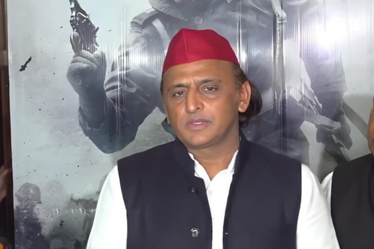 Akhilesh Yadav Declares *120 Bahadur* “A Film Everyone Should Watch”