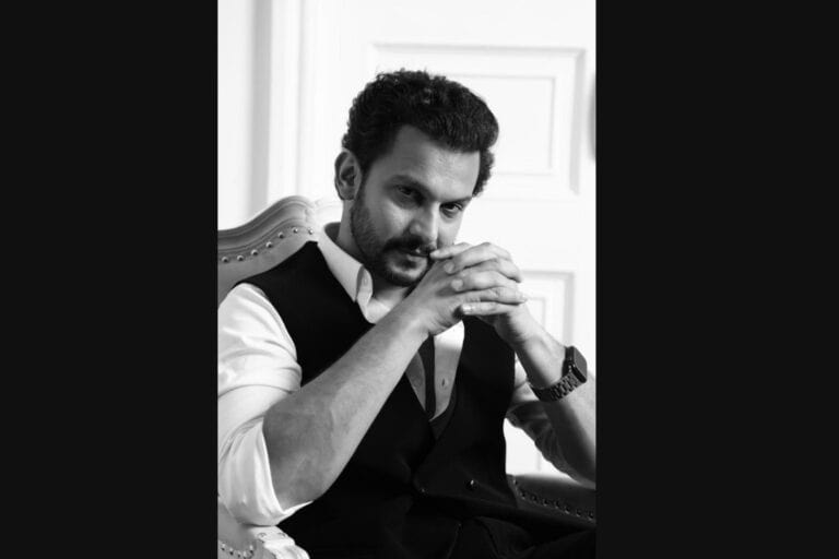 Adinath Kothare Starts “Detective Dhananjay” with a Big Mahurat in Mumbai