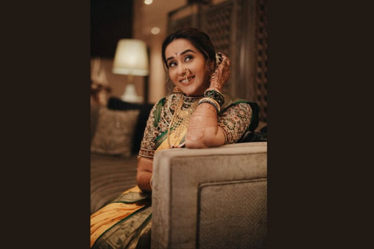 Tejaswini Lonari looks stunning in a yellow Paithani and her mother’s handmade jewellery at her engagement.