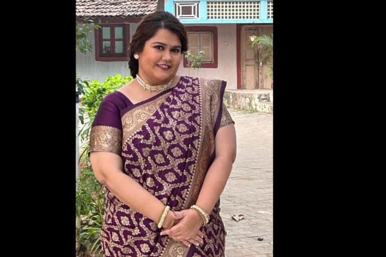 Akshaya Naik is back as the host of a devotional show on Star Pravah in a new role.