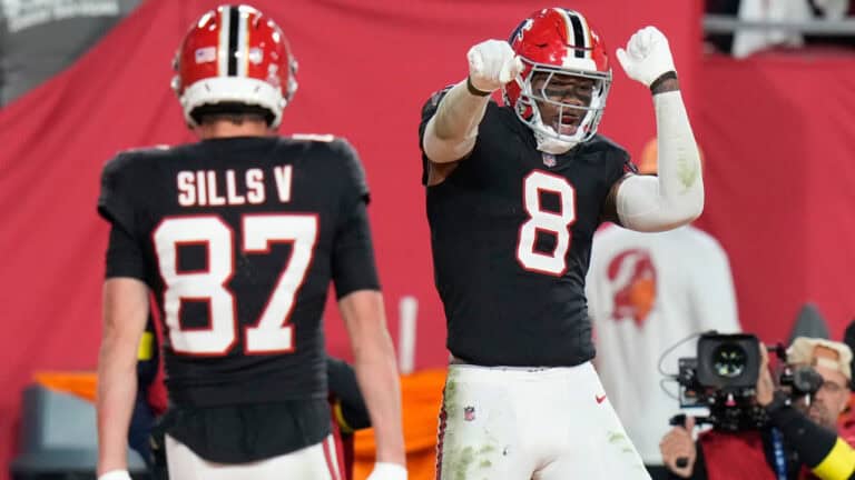Falcons Stun Buccaneers 29-28 with Last-Second Zane Gonzalez Field Goal Comeback Win