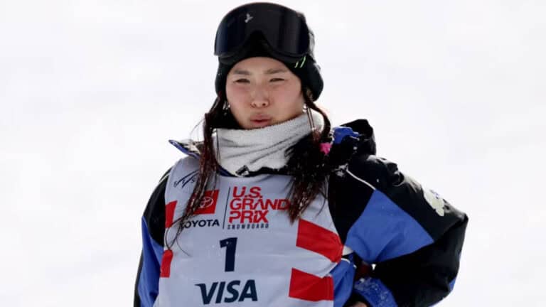 Chloe Kim Shoulder Injury Jeopardizes Olympics 2026 Gold Bid Chloe Kim Shoulder Injury Jeopardizes Olympics 2026 Gold Bid