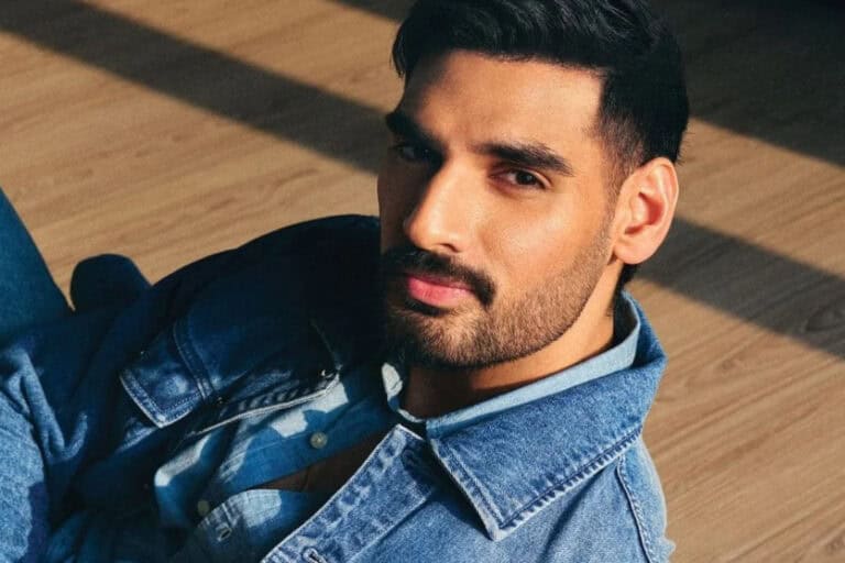 Ahan Shetty teases “Jaate Hue Lamhon” from Border 2 with the soulful feeling coming back.